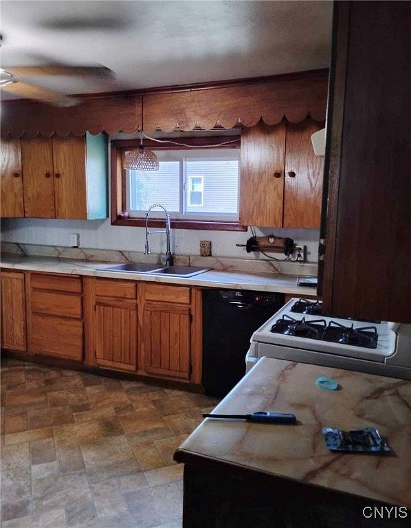 1014 Mechanic St Ogdensburg, NY 13669 - Thumbnail 4