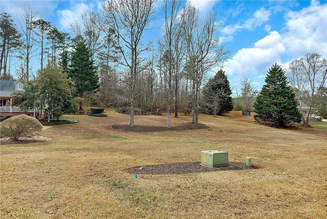 109 Holder St Liberty, SC 29657 - Thumbnail 4