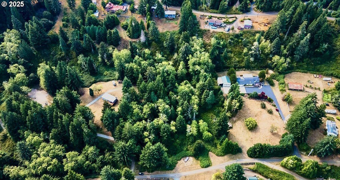 20th Ln Coos Bay, OR 97420 - Thumbnail 4