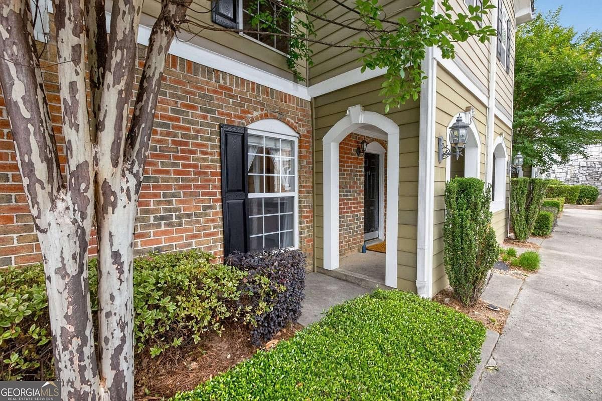 816 Summer Pl Norcross, GA 30071 - Thumbnail 4