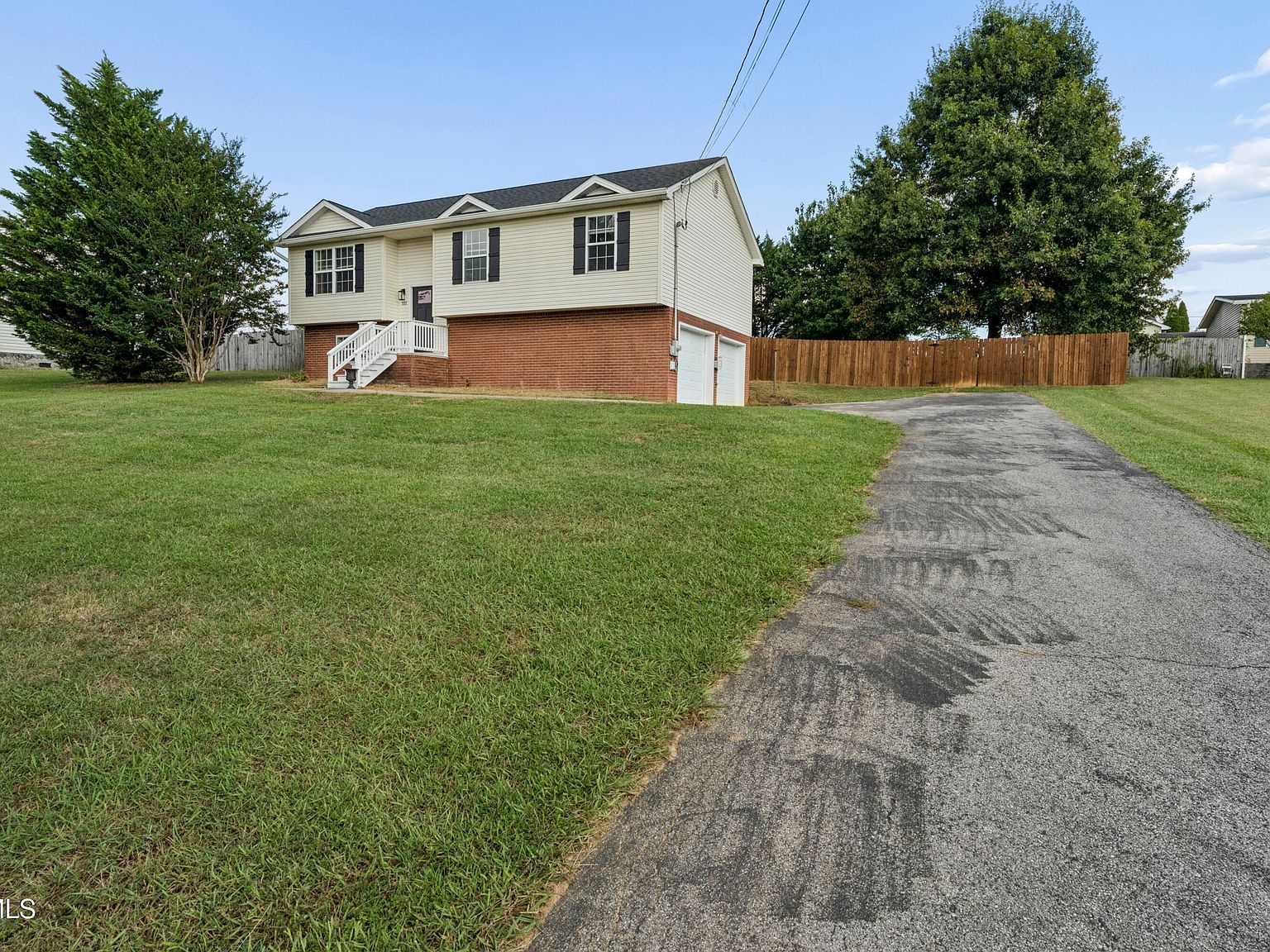 1111 Sycamore Creek Dr Jonesborough, TN 37659 - Thumbnail 4