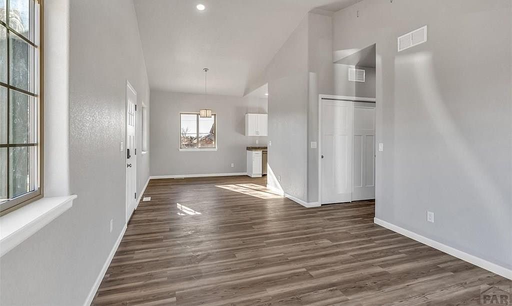 10 Heatherwood Ln Pueblo, CO 81008 - Thumbnail 4