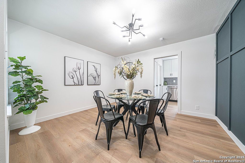 7817 Hollow Oak St Live Oak, TX 78233 - Thumbnail 4