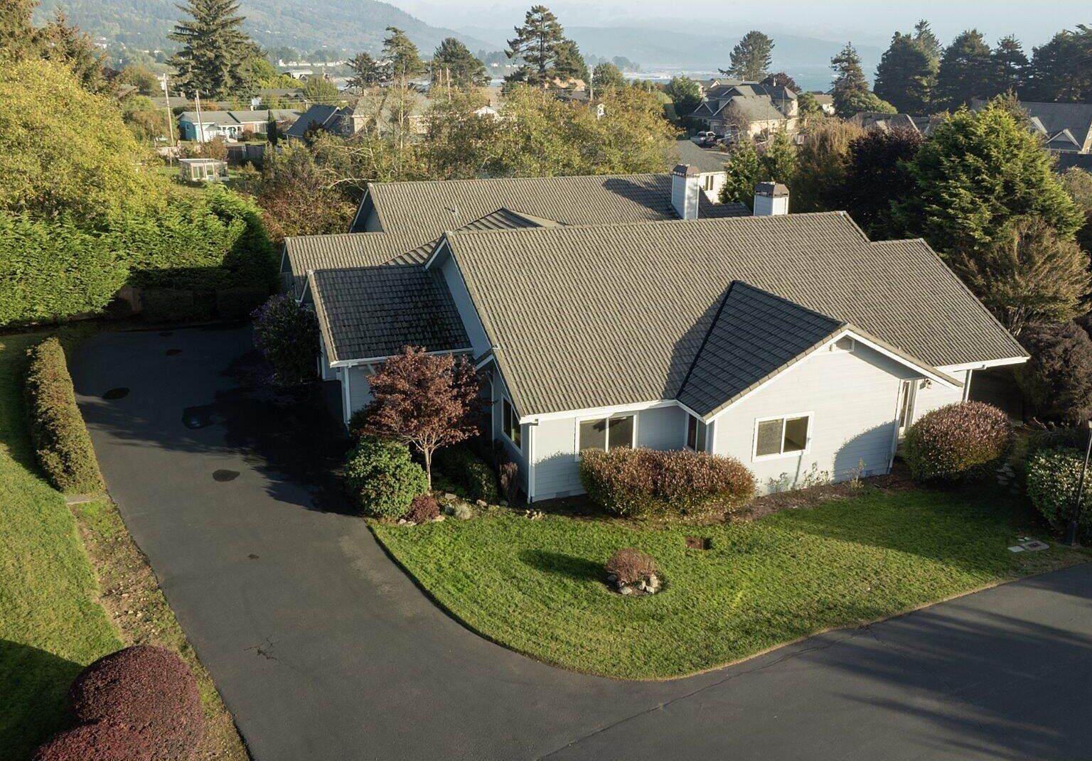 219 Schooner Bay Dr Brookings, OR 97415 - Thumbnail 4