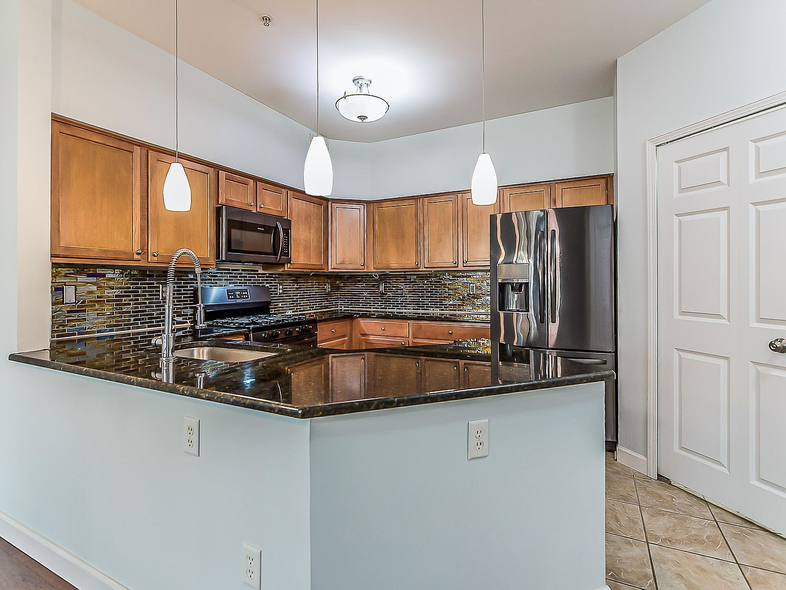 922 W Summerfield Gln Ann Arbor, MI 48103 - Thumbnail 4