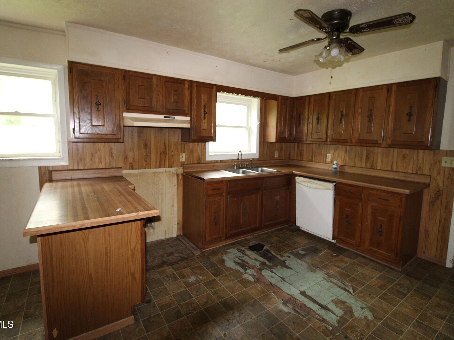 301 Rose Hill Dr Rose Hill, VA 24281 - Thumbnail 4