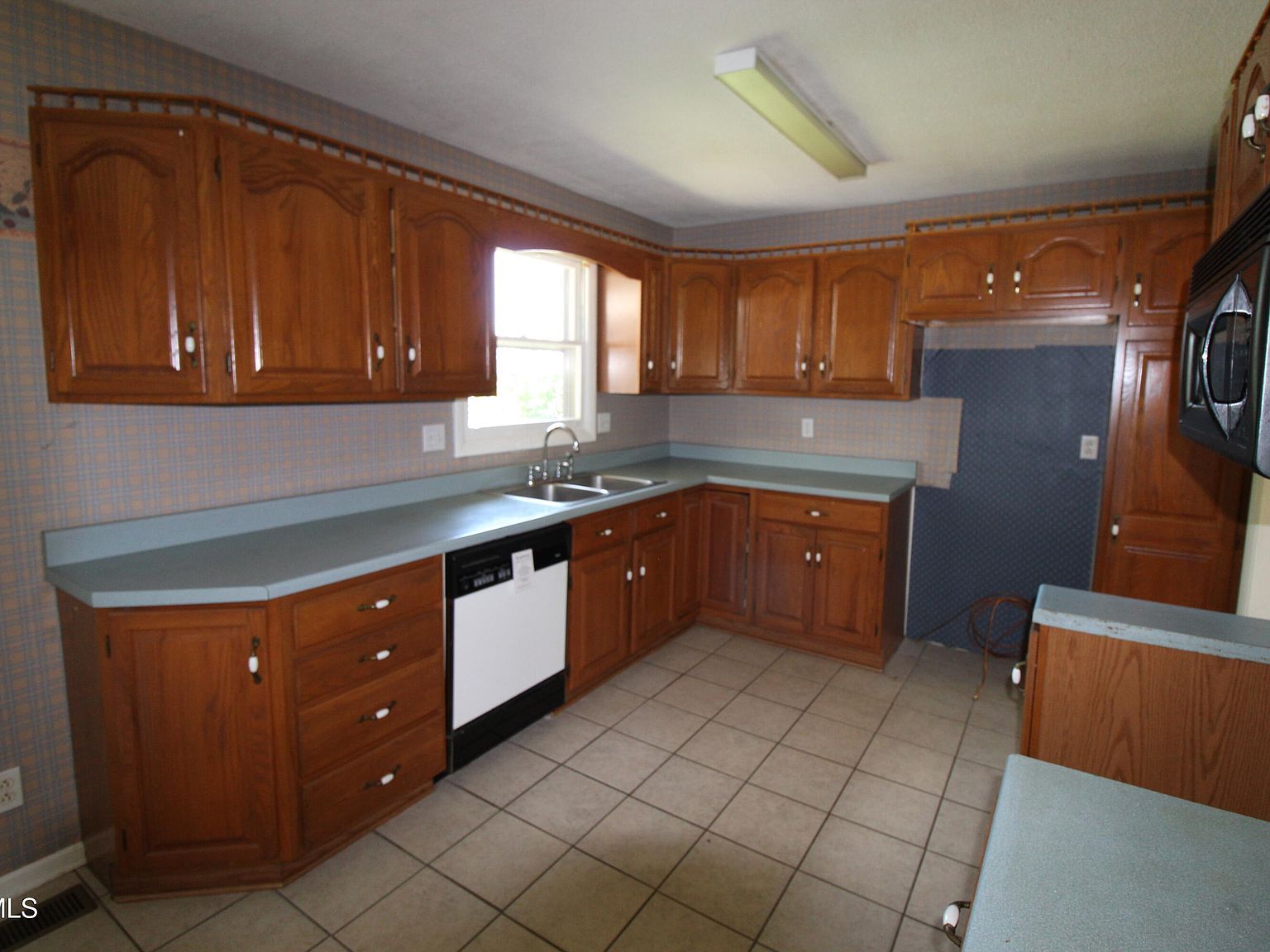 288 Hicks Rd Piney Flats, TN 37686 - Thumbnail 4