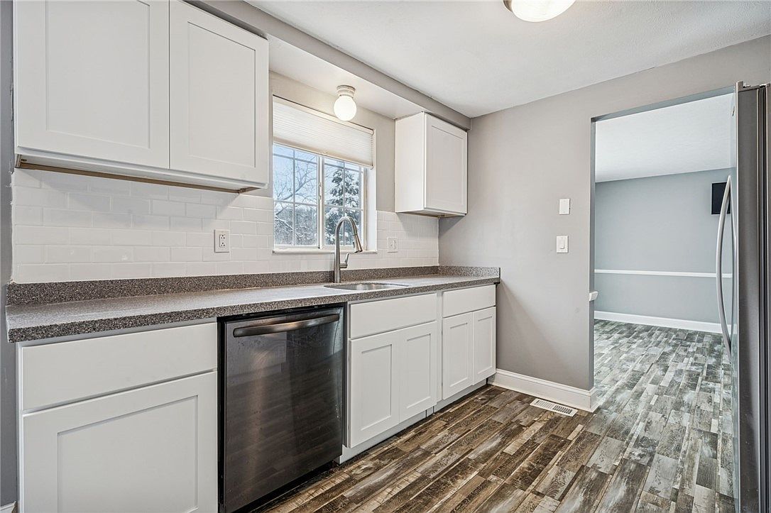 123 Penn Crest Dr White Oak, PA 15131 - Thumbnail 4