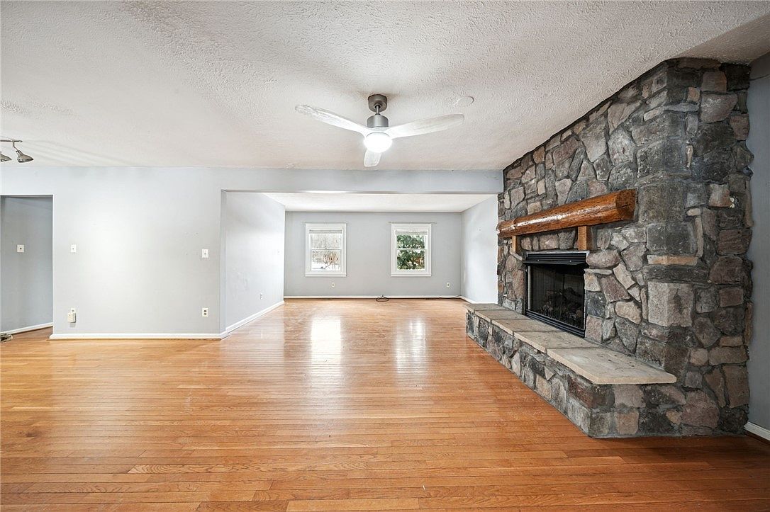 564 Shumaker Dr Monroeville, PA 15146 - Thumbnail 4