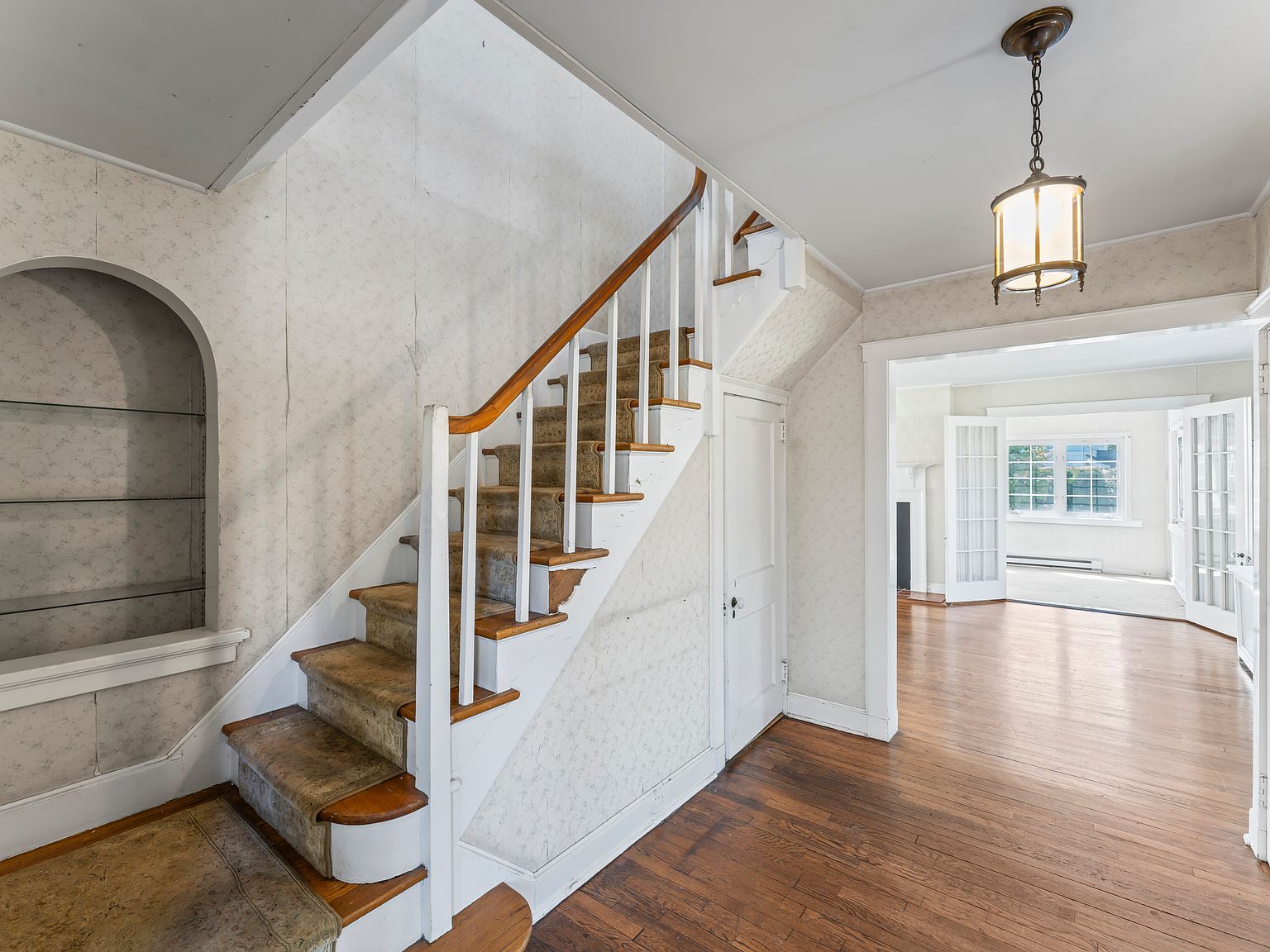 223 Glenbrook Rd Stamford, CT 06906 - Thumbnail 4