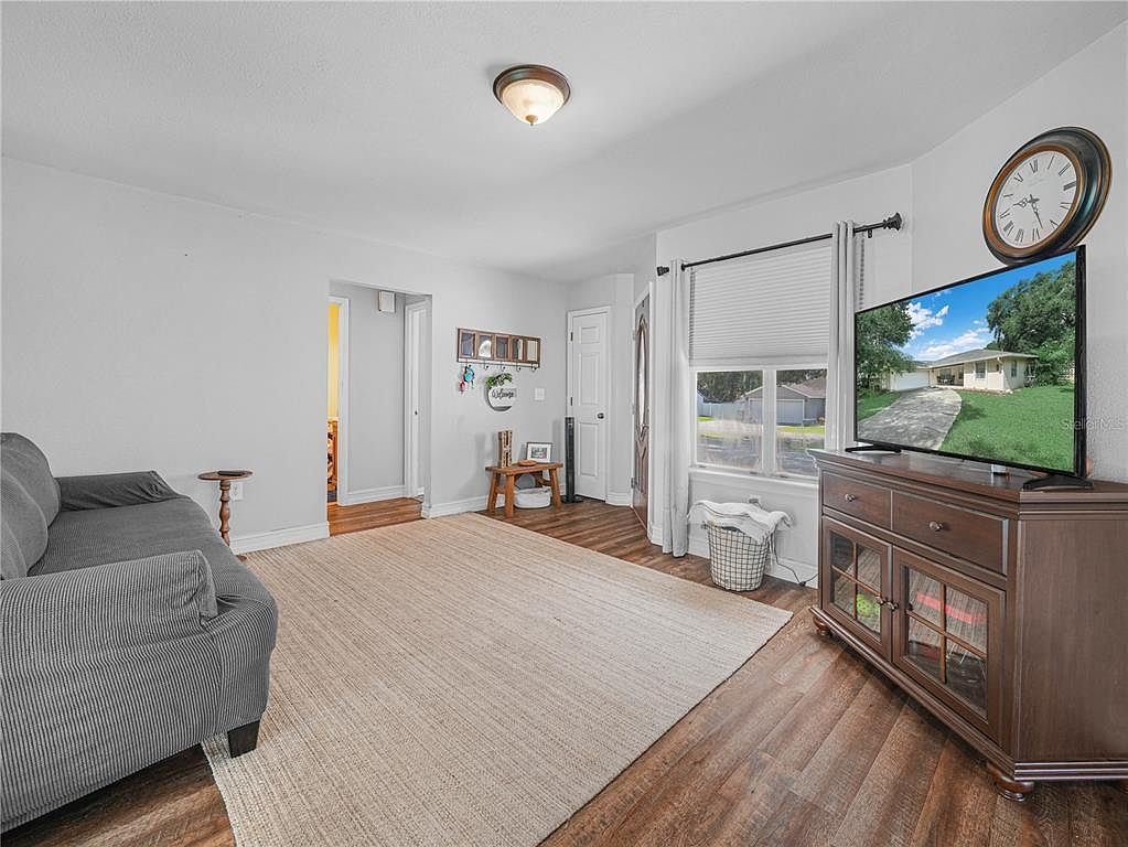 5891 Crest Ln Lakeland, FL 33812 - Thumbnail 4