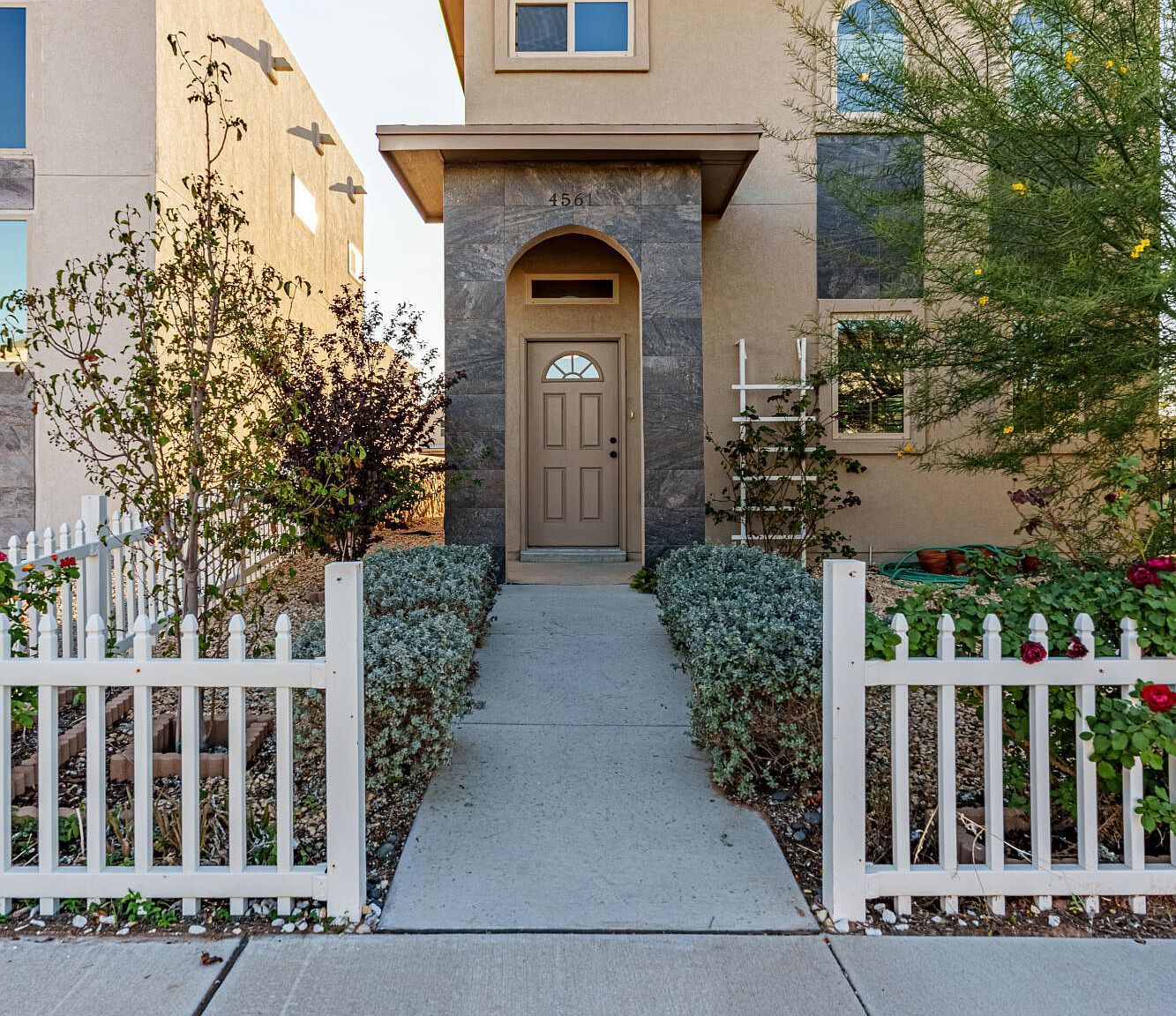 4561 Mark Avizo St El Paso, TX 79938 - Thumbnail 4