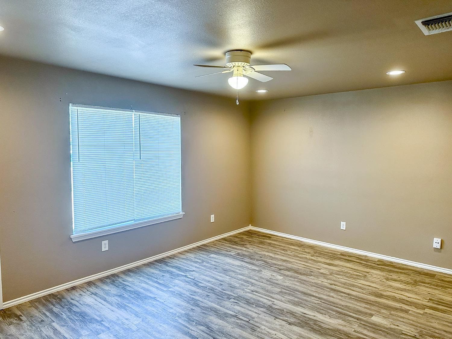 507 49th St Lubbock, TX 79404 - Thumbnail 4