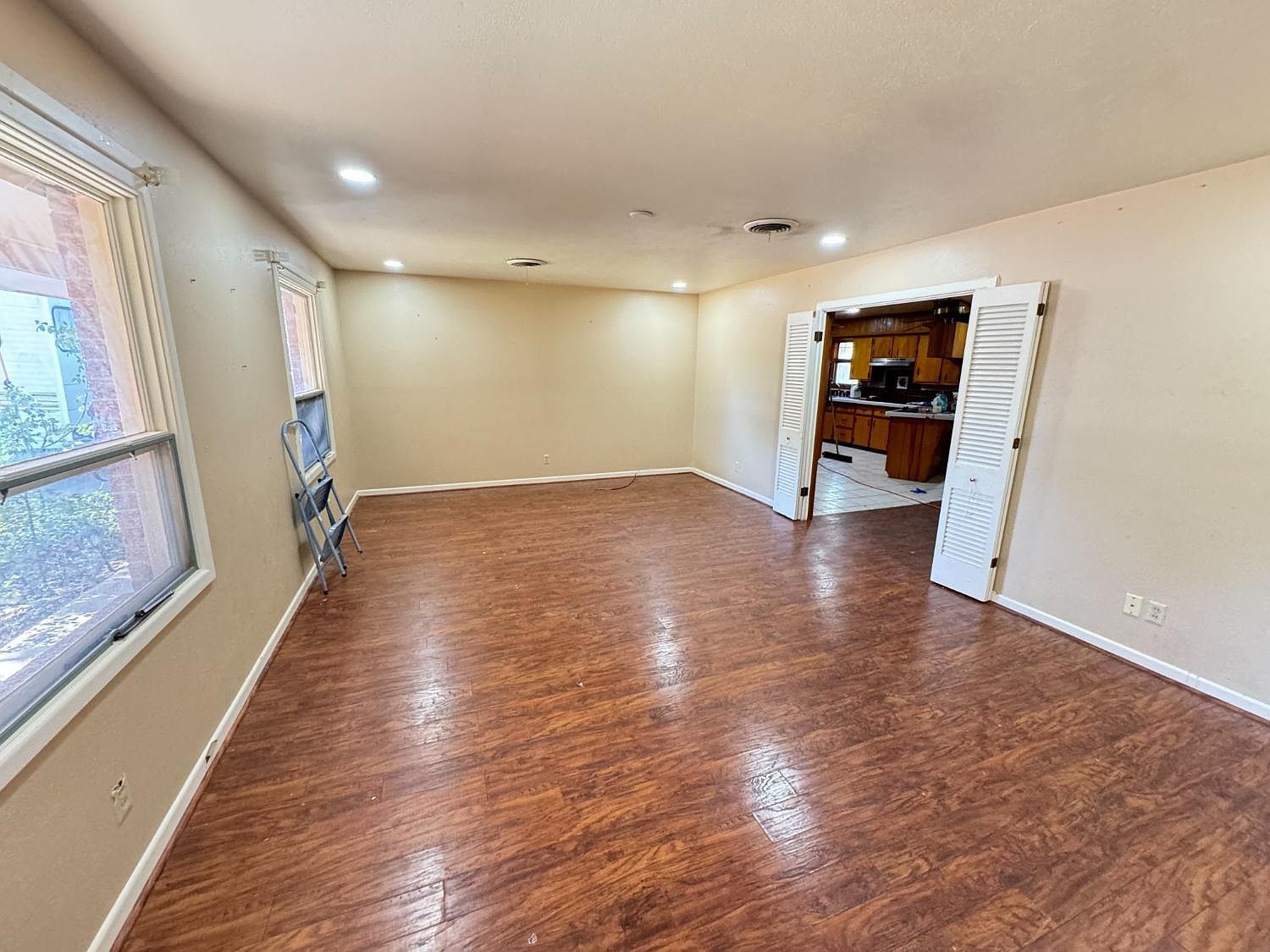 2302 54th St Lubbock, TX 79412 - Thumbnail 4