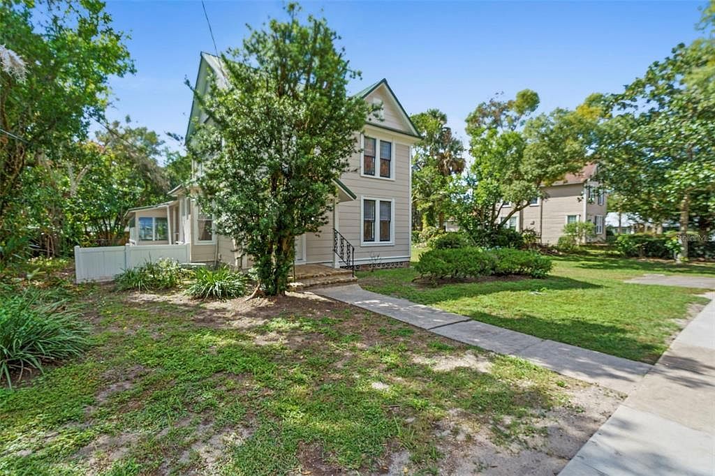 210 W University Ave Deland, FL 32720 - Thumbnail 4