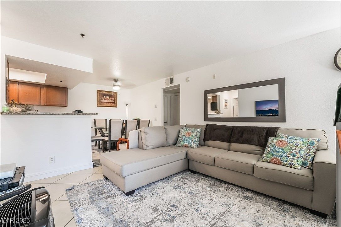 4200 S Valley View Blvd UNIT 1074 Las Vegas, NV 89103 - Thumbnail 4