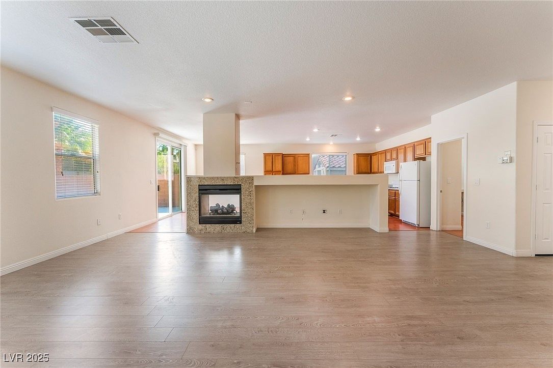 908 Cypress Gold Ct North Las Vegas, NV 89031 - Thumbnail 4