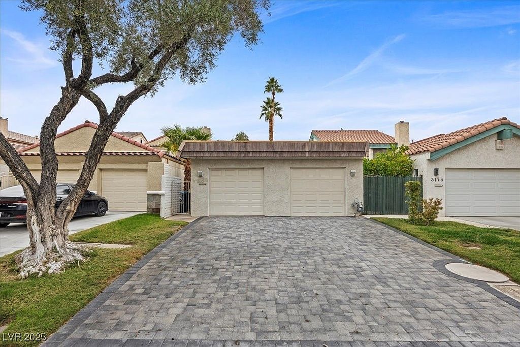 3177 Bel Air Dr Las Vegas, NV 89109 - Thumbnail 4