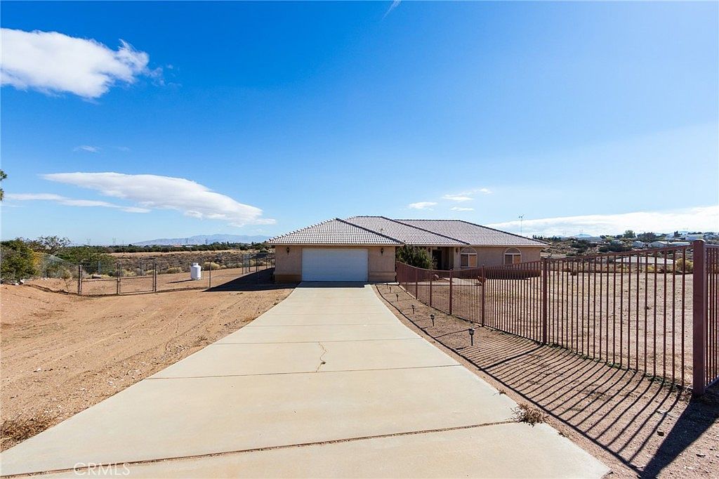 8605 Cantel Ct Oak Hills, CA 92344 - Thumbnail 4