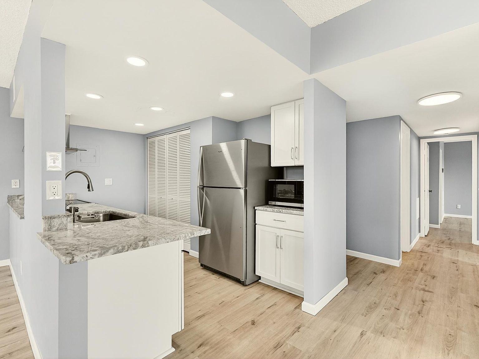 207 5th Ave SW APT 1001 Rochester, MN 55902 - Thumbnail 4