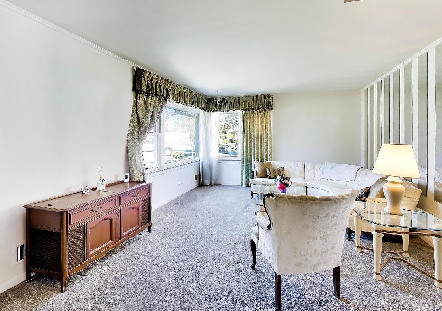 5237 Conrad St Skokie, IL 60077 - Thumbnail 4