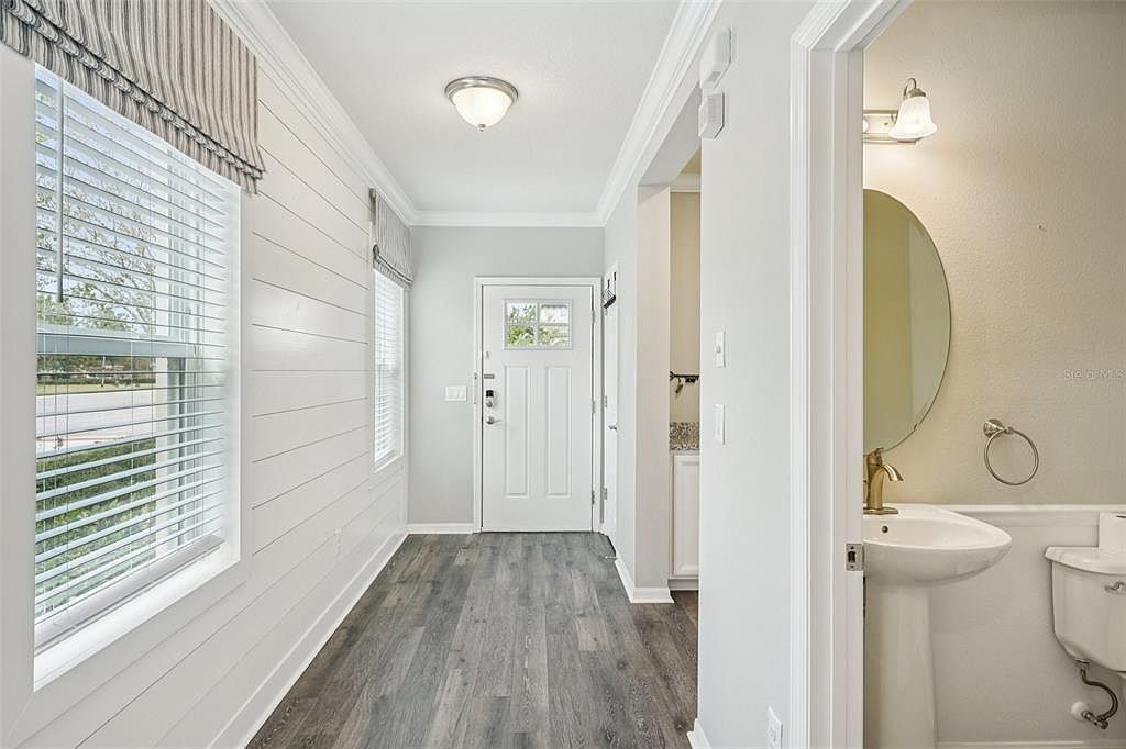 5320 Little Stream Ln Wesley Chapel, FL 33545 - Thumbnail 4