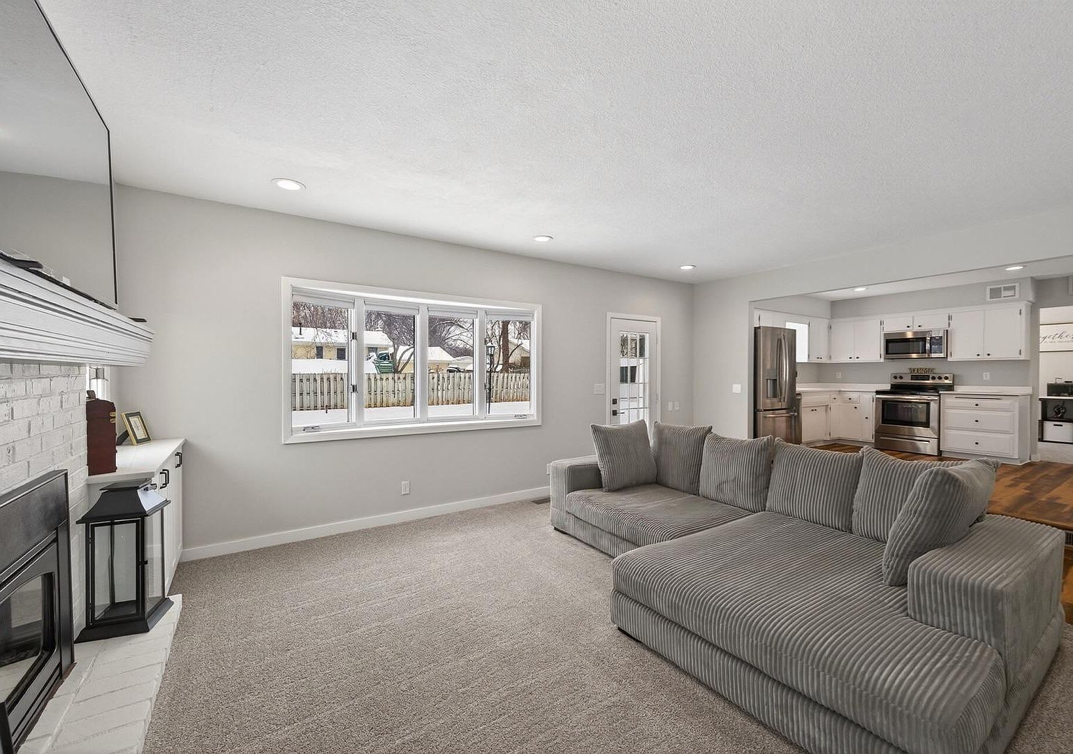 7148 Glenross Rd Woodbury, MN 55125 - Thumbnail 4