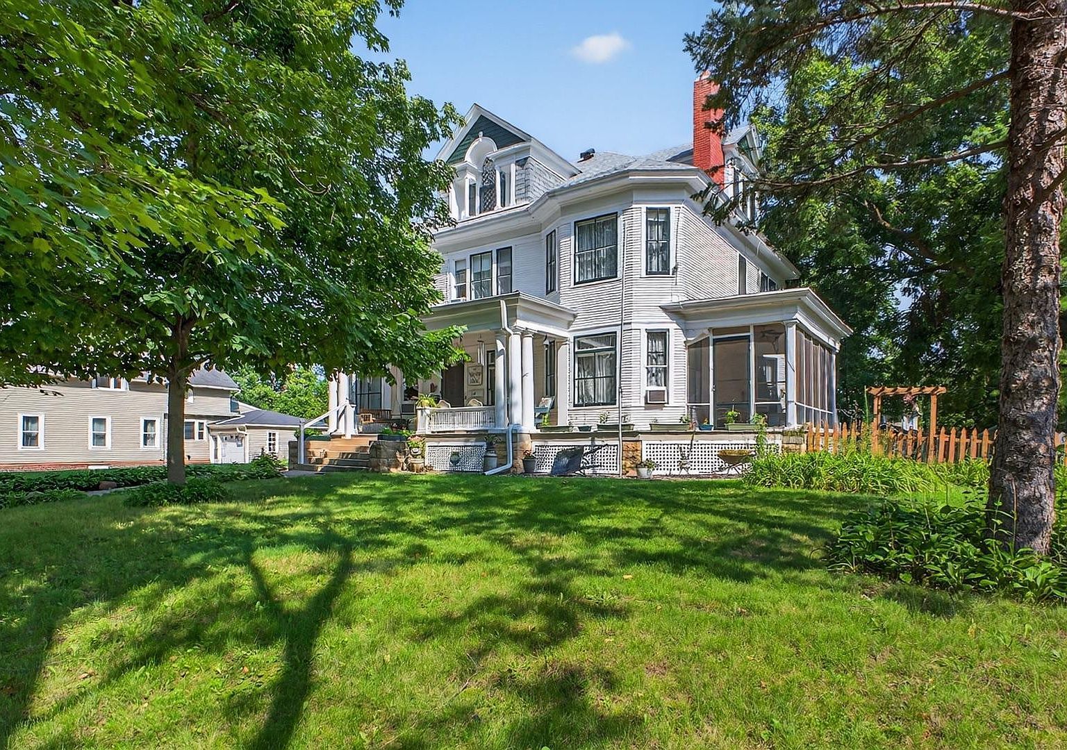 358 E Main St Owatonna, MN 55060 - Thumbnail 4