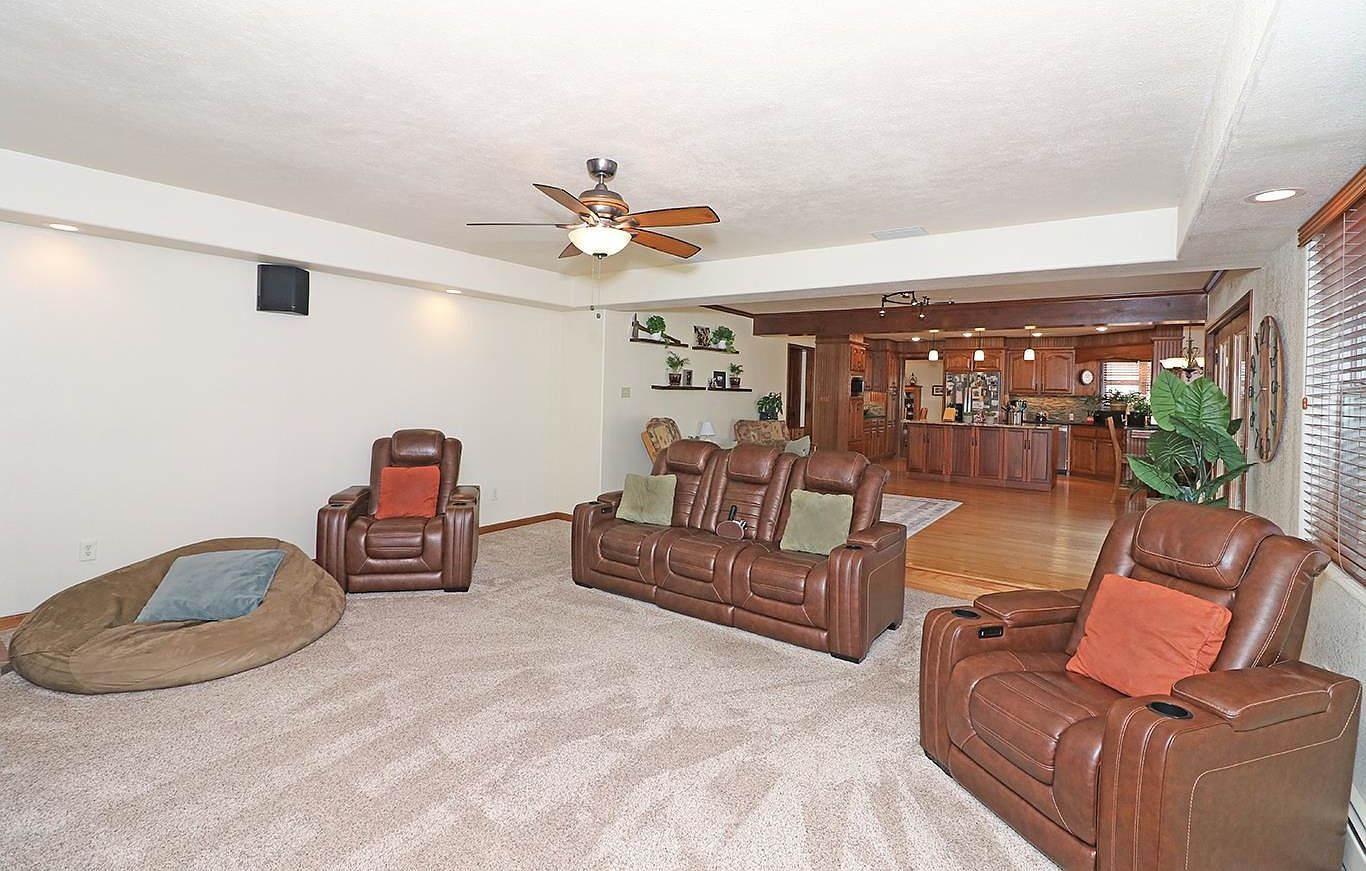 2042 N Surrey Ct Grand Junction, CO 81507 - Thumbnail 4