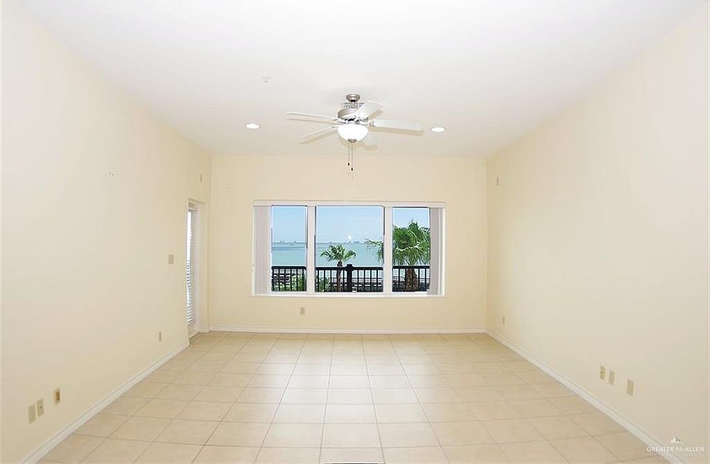 301 E Houston St #3303 Pt Isabel, TX 78578 - Thumbnail 4