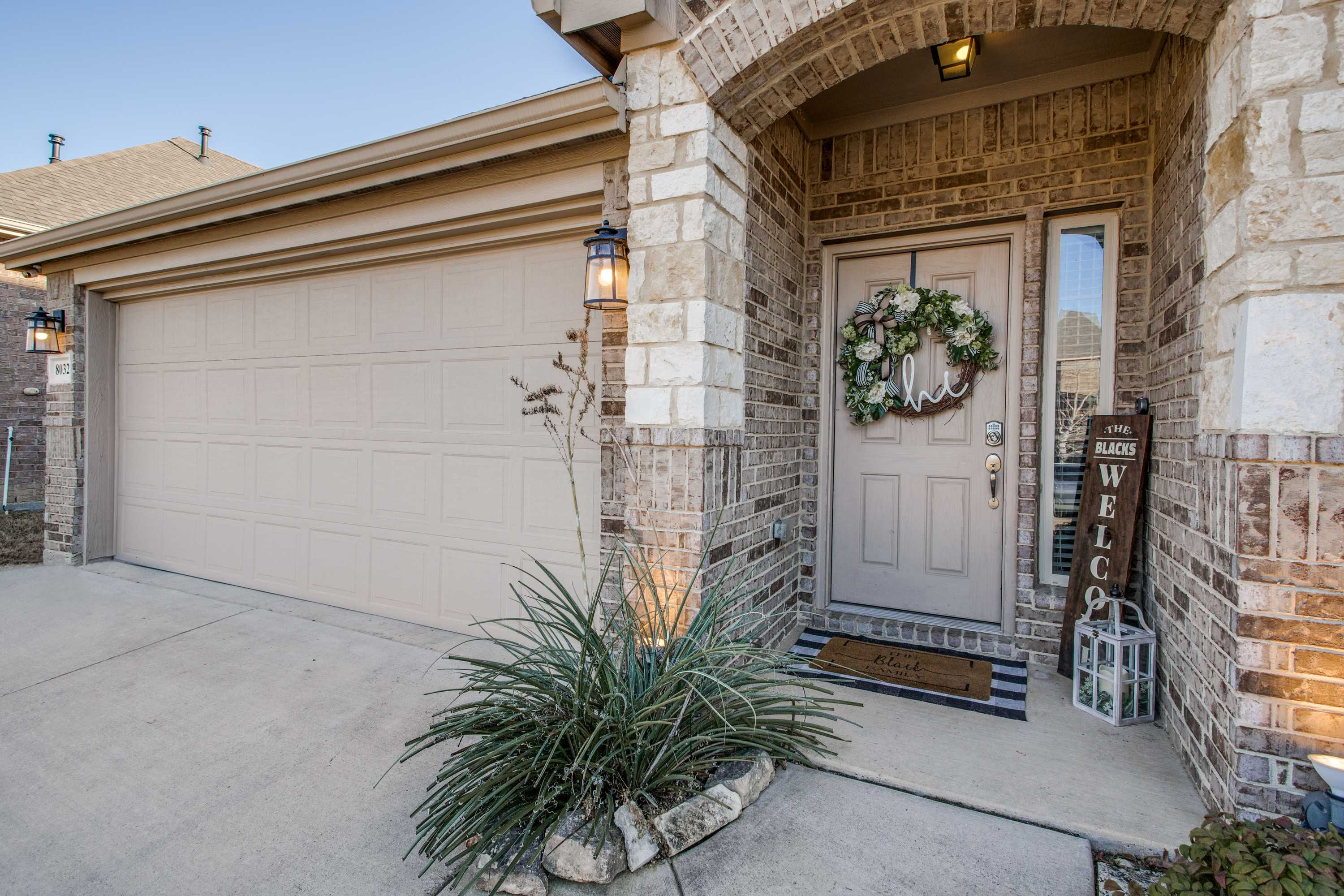 8032 Vista Hill Lane, Dallas, TX, USA, 75249 - Thumbnail 4