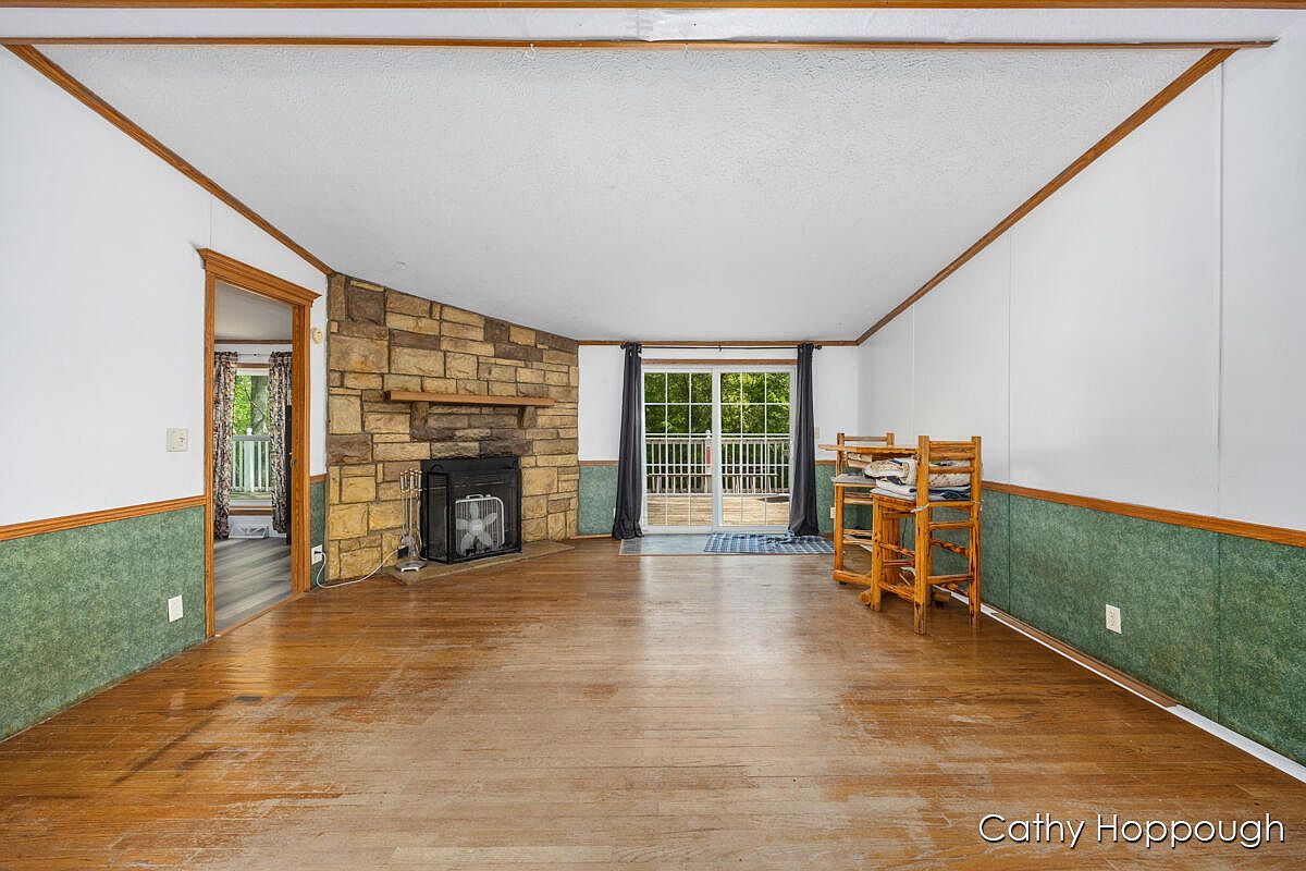 3079 E Bluewater Hwy Ionia, MI 48846 - Thumbnail 4