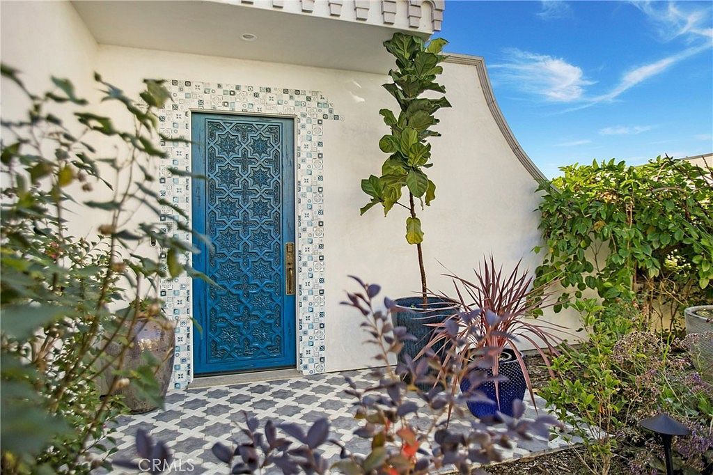 825 Coast Vw Laguna Beach, CA 92651 - Thumbnail 4