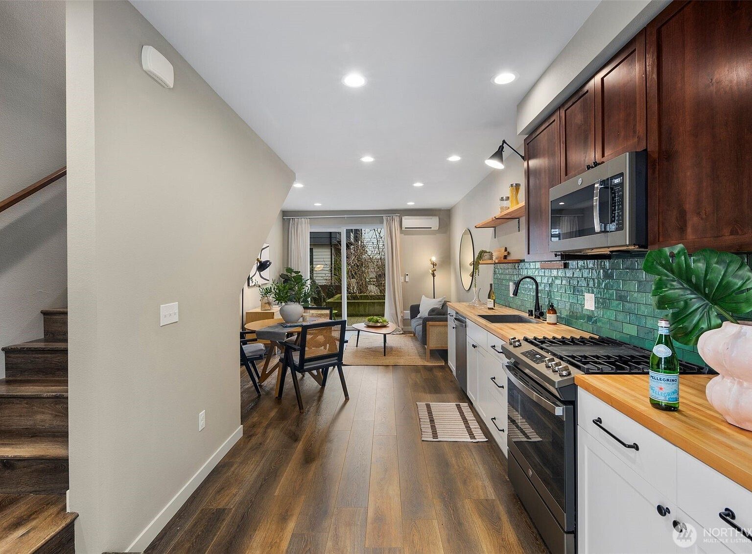 302 N 107th St Seattle, WA 98133 - Thumbnail 4