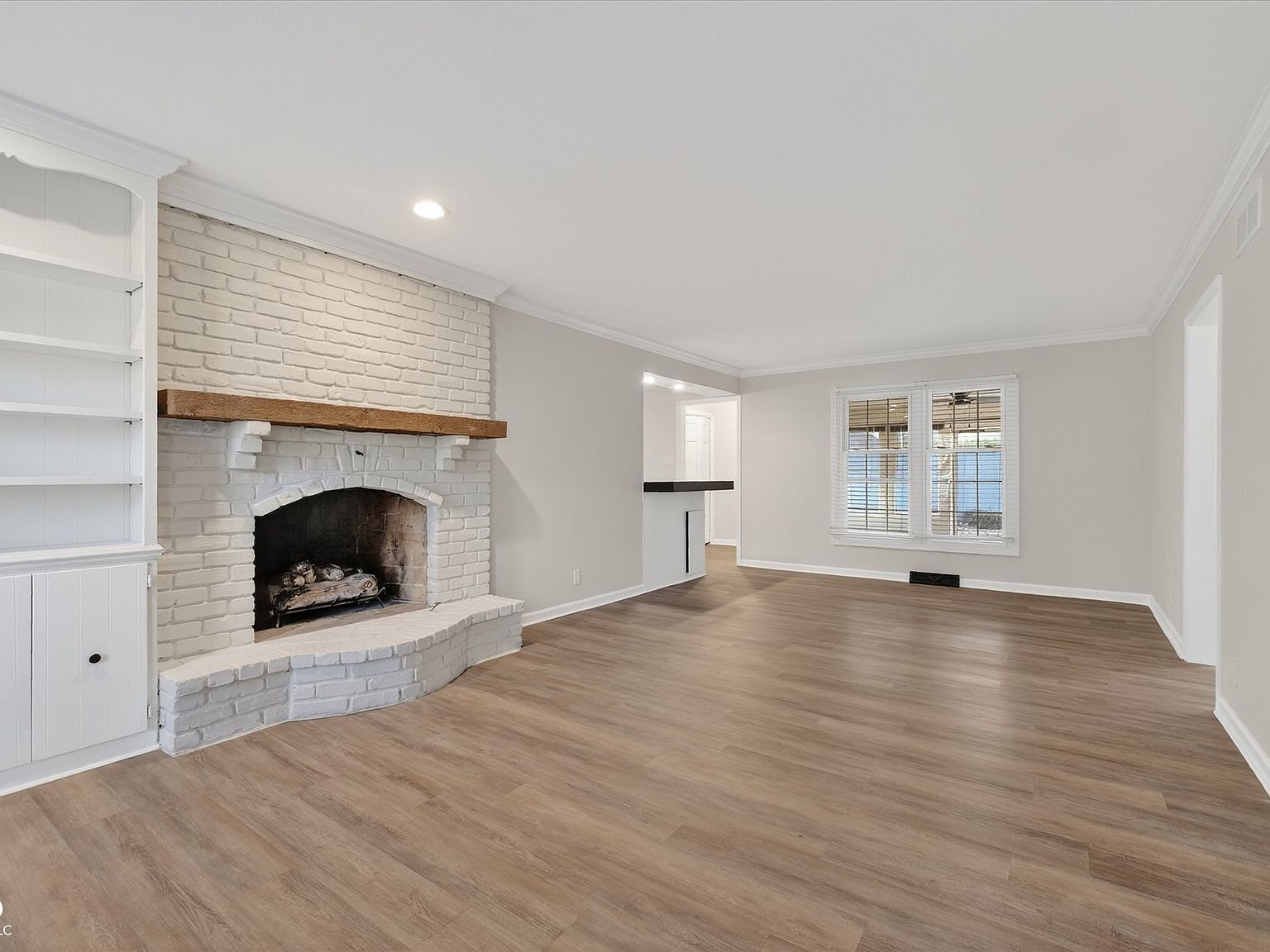 12112 Roxbury Pl Carmel, IN 46033 - Thumbnail 4