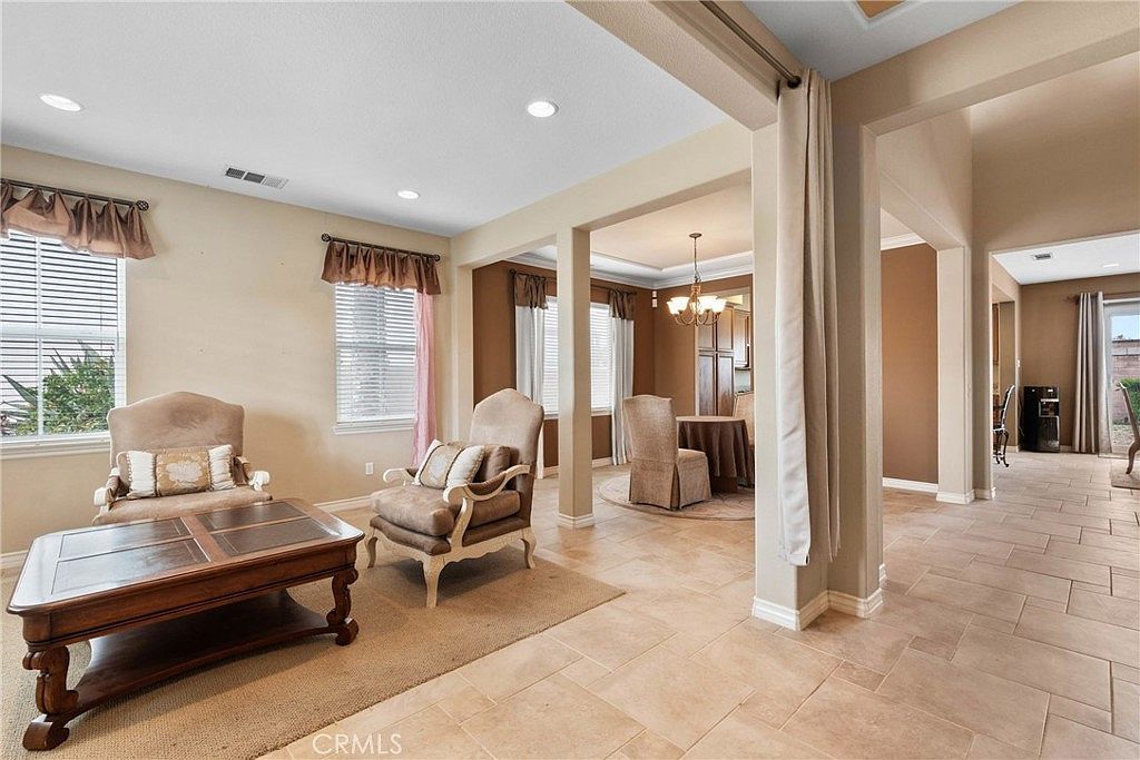 8574 Lourenco Ln Corona, CA 92880 - Thumbnail 4