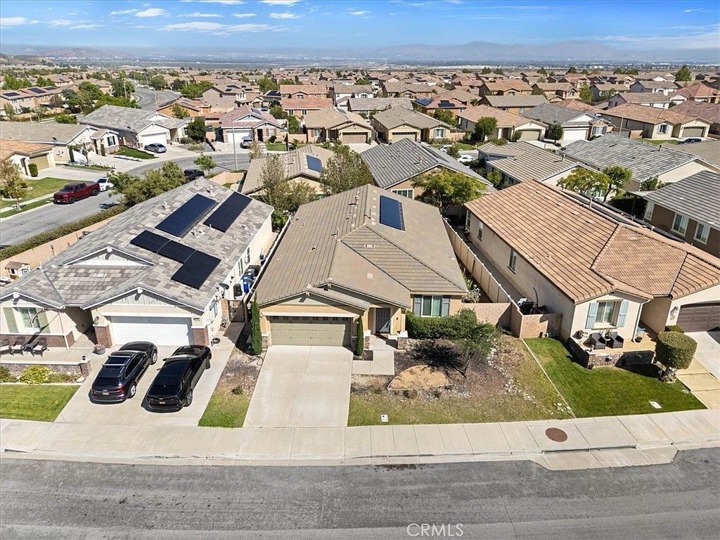 18037 Milkweed Ln San Bernardino, CA 92407 - Thumbnail 4