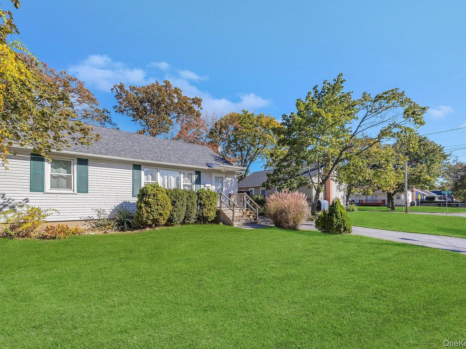 141 Davidson St Wyandanch, NY 11798 - Thumbnail 4