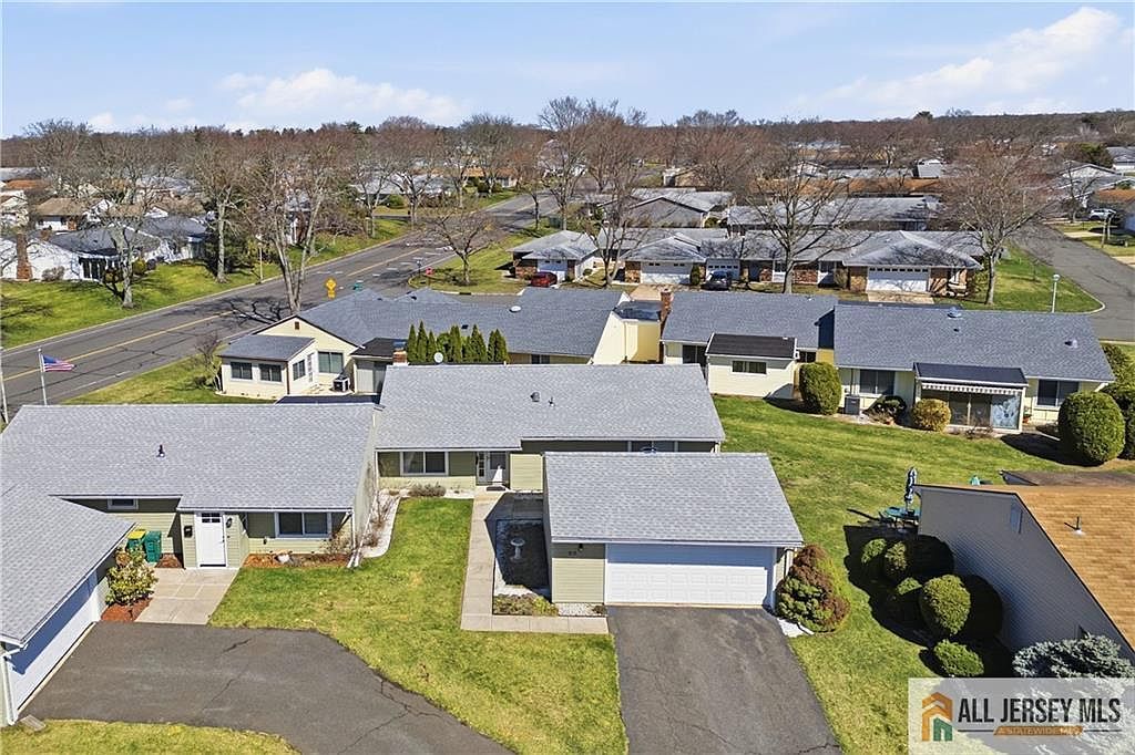 21 Celtis Plz Monroe Township, NJ 08831 - Thumbnail 4