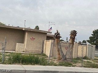 2132 Houston Dr Las Vegas, NV 89104 - Thumbnail 4