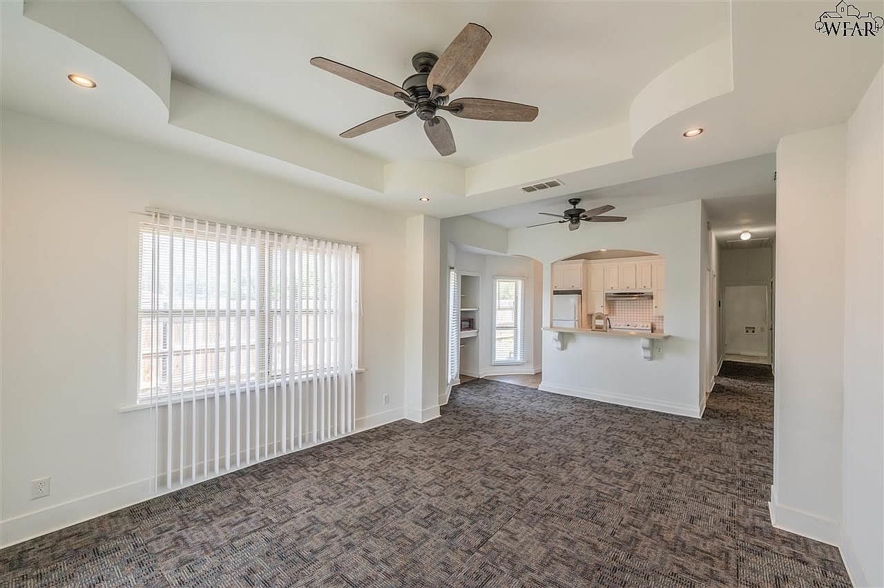 101 S Walnut St Petrolia, TX 76377 - Thumbnail 4