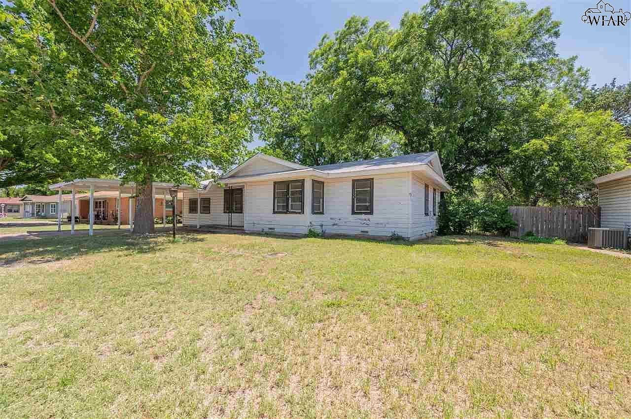 409 Peach St Burkburnett, TX 76354 - Thumbnail 4