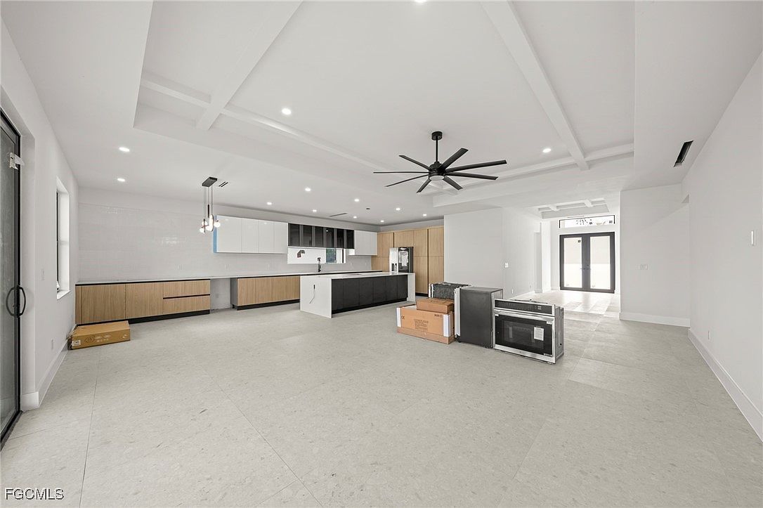 325 NE 15th Terrace Cpe Coral, FL 33909 - Thumbnail 4