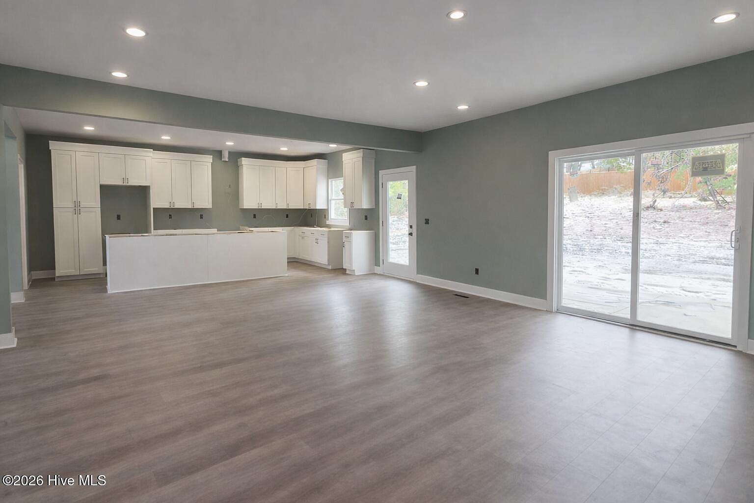 880 High St Aberdeen, NC 28315 - Thumbnail 4