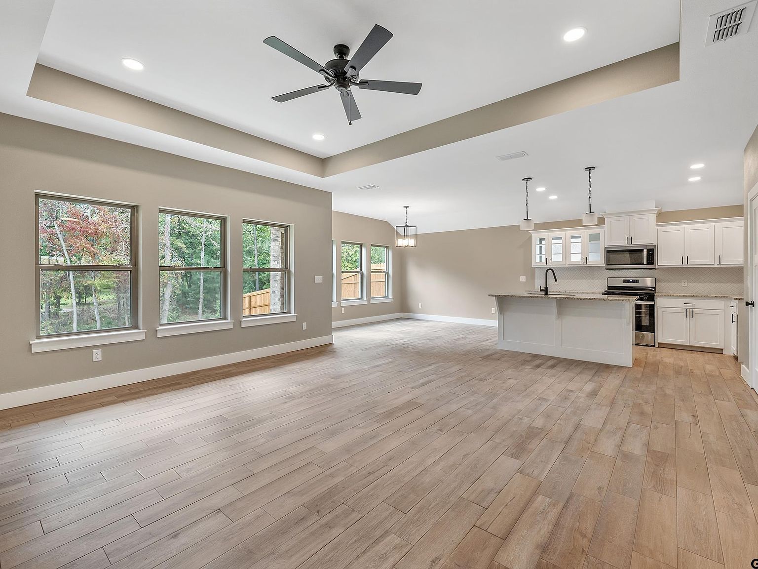 16418 Crossing Cir Lindale, TX 75771 - Thumbnail 4