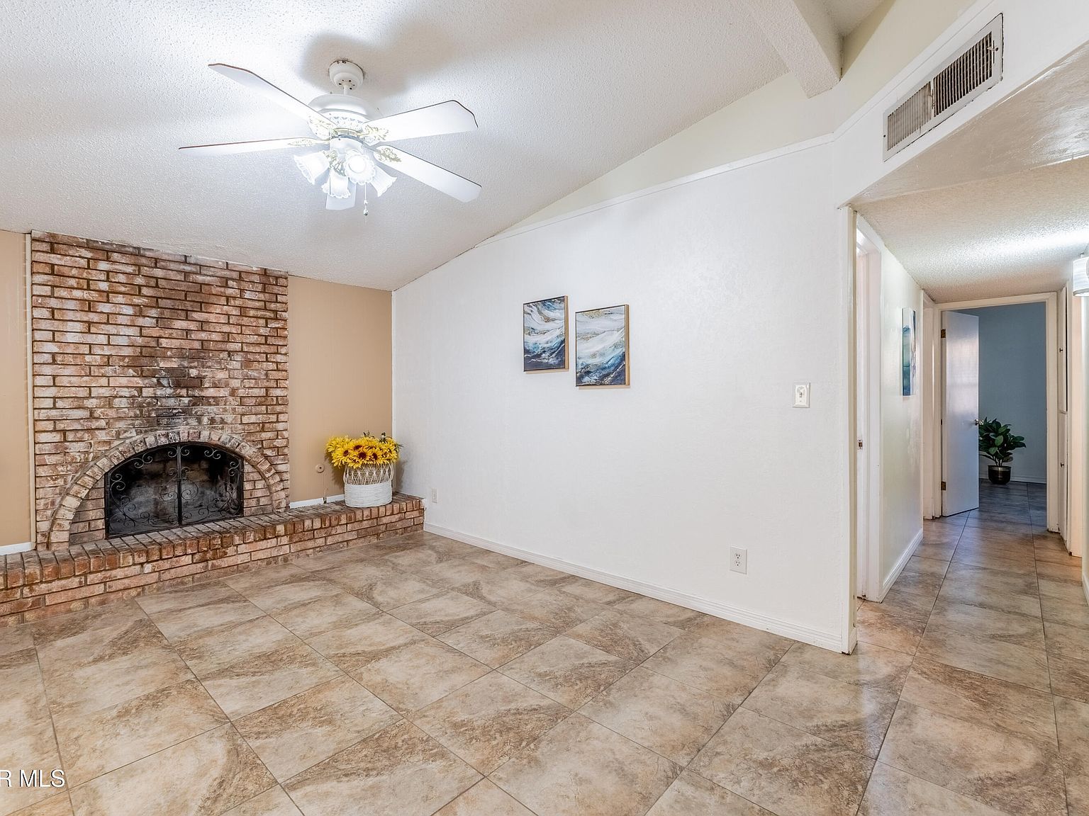 332 Carnival Dr El Paso, TX 79912 - Thumbnail 4