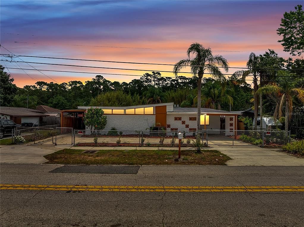 2303 Bonneville Dr Orlando, FL 32826 - Thumbnail 4