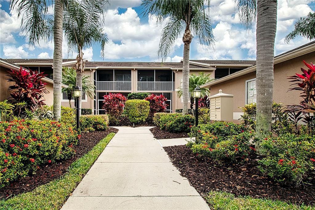 5251 Mahogany Run Ave UNIT 515 Sarasota, FL 34241 - Thumbnail 4