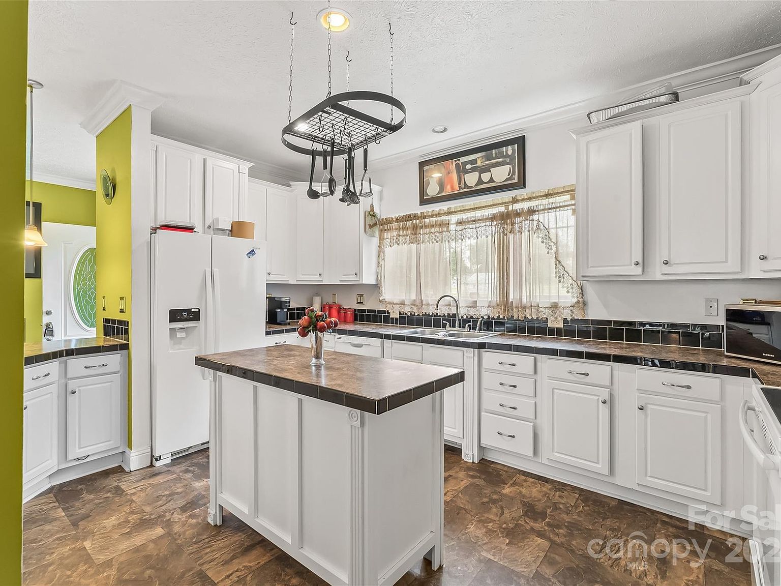 3951 Springs Rd Conover, NC 28613 - Thumbnail 4