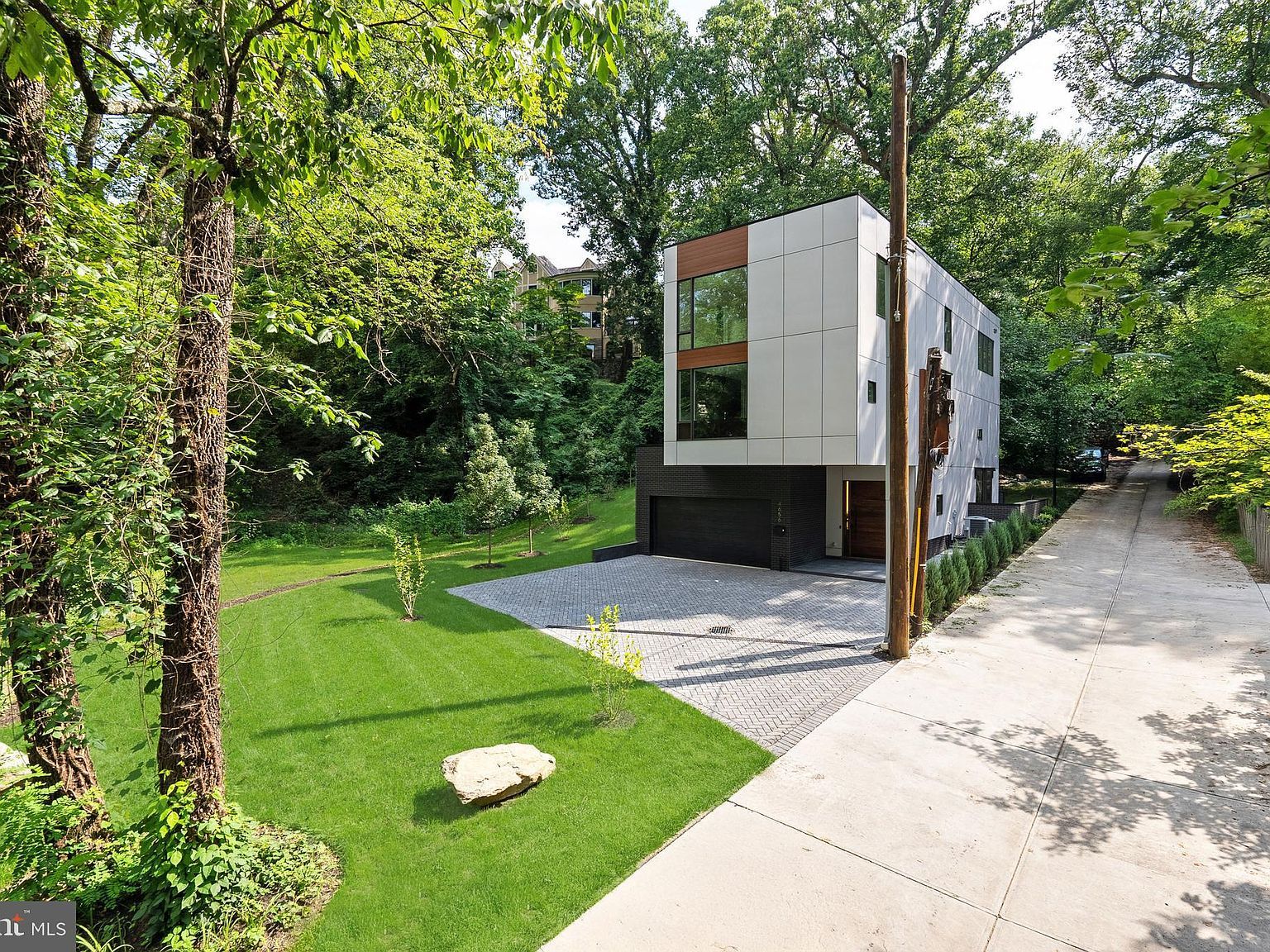 4656 Broad Branch Rd NW Washington, DC 20008 - Thumbnail 4